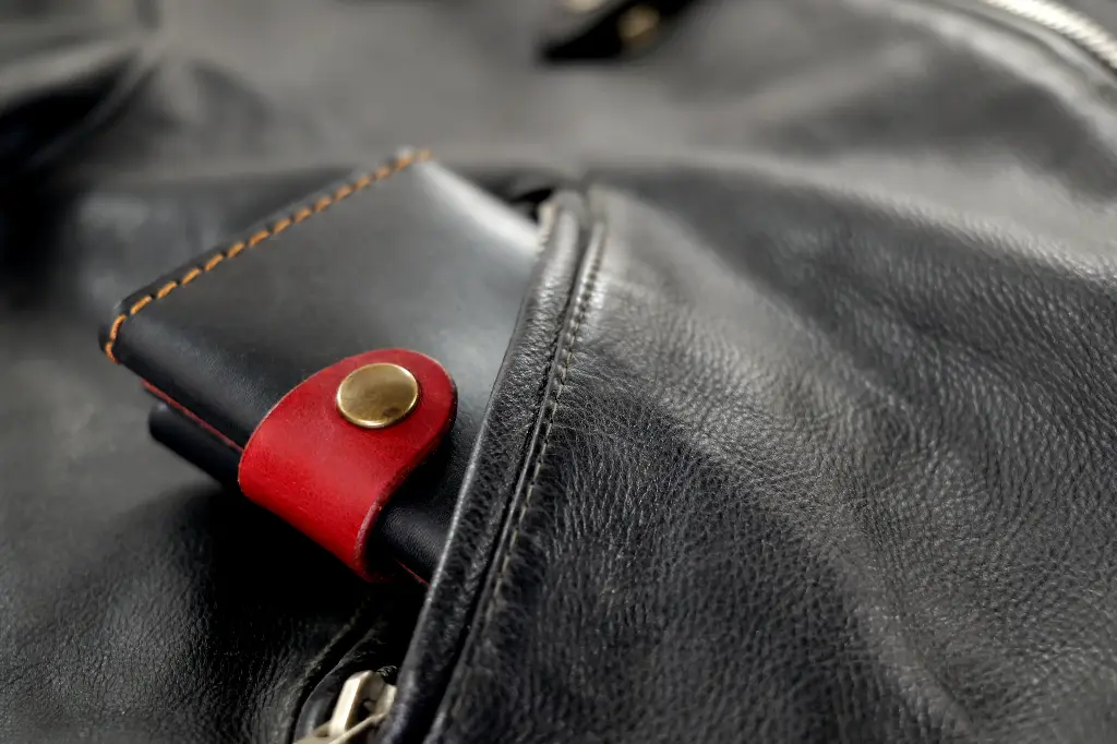Porte-cartes modulable en cuir_12.webp