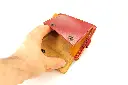 Portefeuille_avec_un_axe_en_bois_5.webp